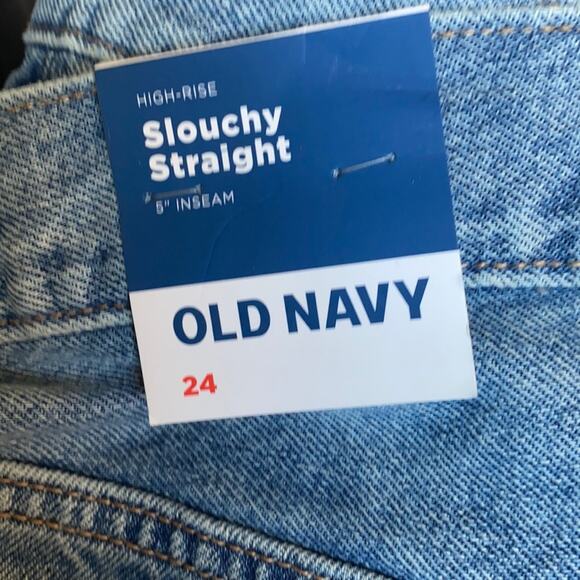 Old Navy light wash High Waisted Slouchy Straight Cutoff Jean Shorts - Picture 5 of 10